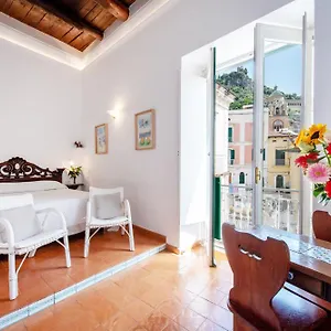 Un Po’... Amalfi