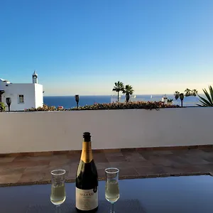 https://lago-verde-suite-25.in-canary-islands.com