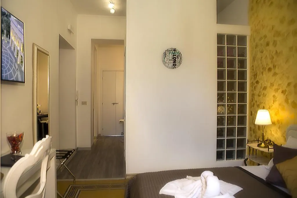 Luxury Domus Amadeus Apartment Rome 0*,  Italy