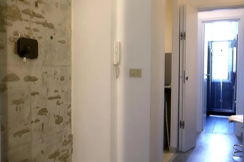 Luxury Domus Amadeus Apartment Rome 0*,