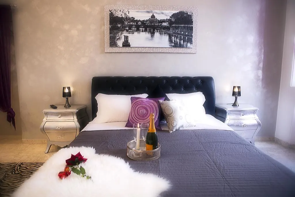 Luxury Domus Amadeus Apartment Rome 0*,