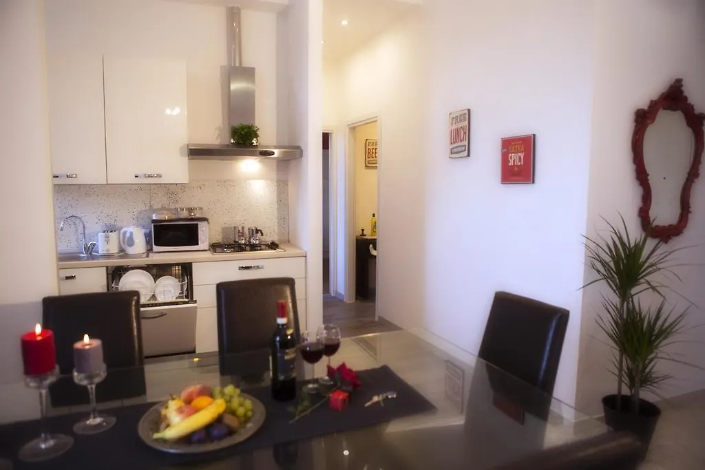 Luxury Domus Amadeus Apartment Rome