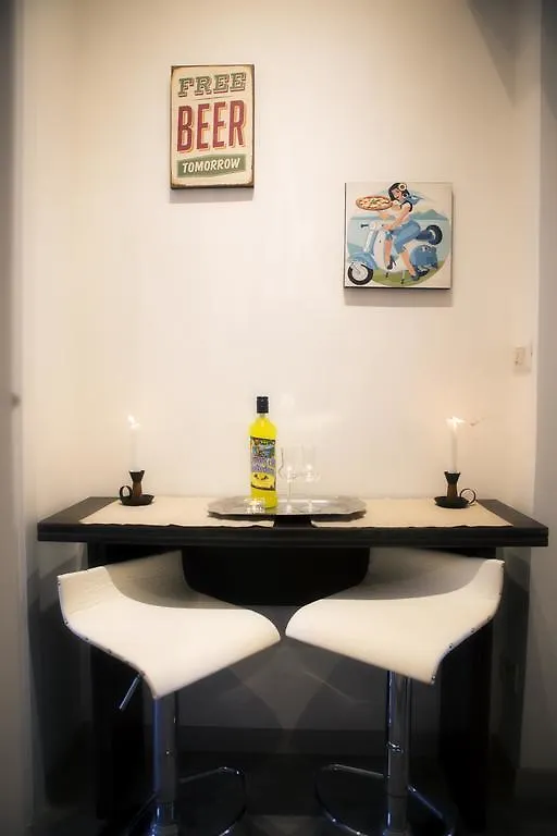 Luxury Domus Amadeus Apartment Rome