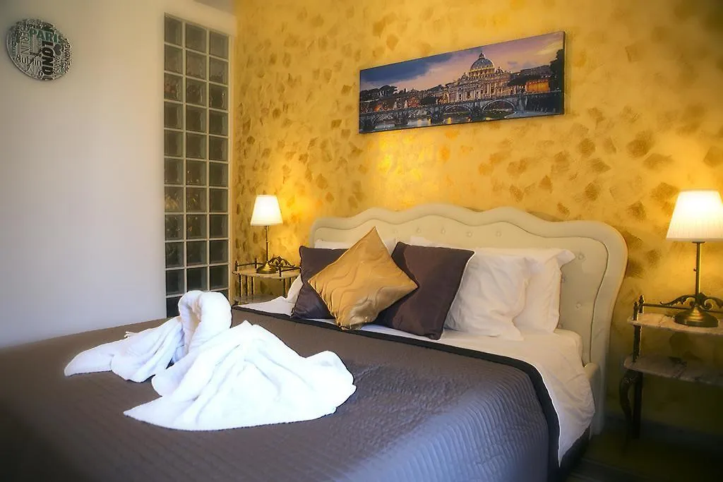 Luxury Domus Amadeus Apartment Rome 0*,