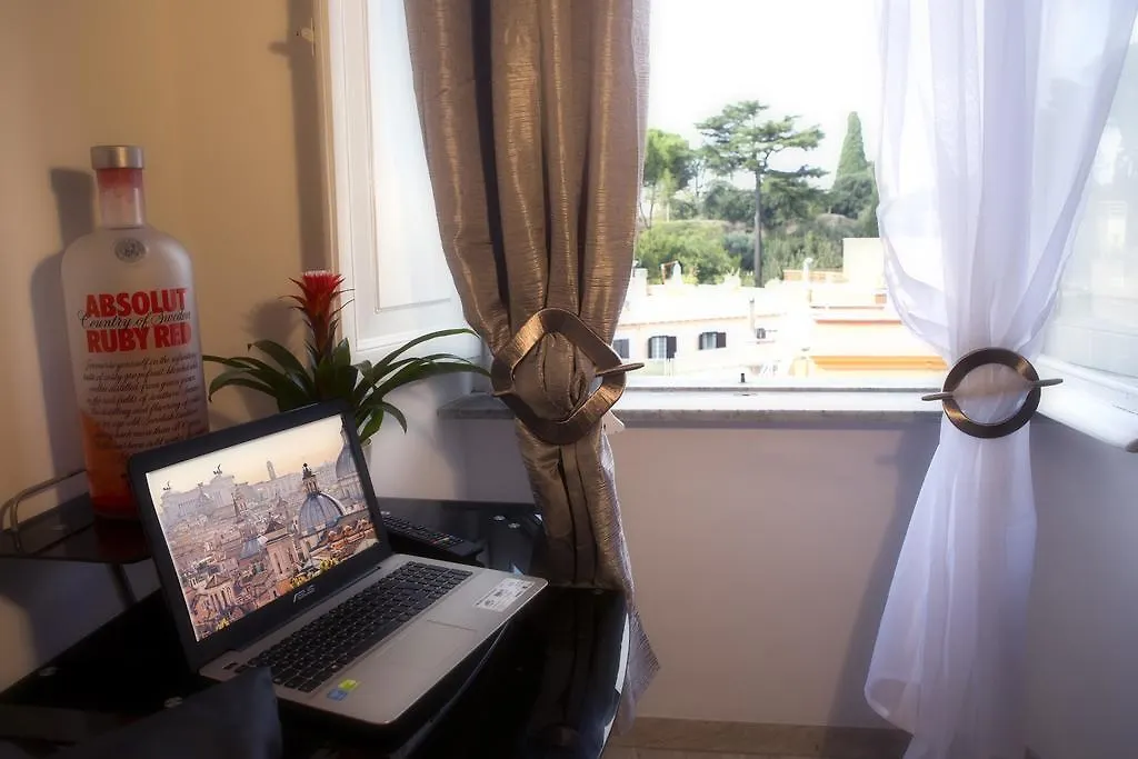 Luxury Domus Amadeus Apartment Rome