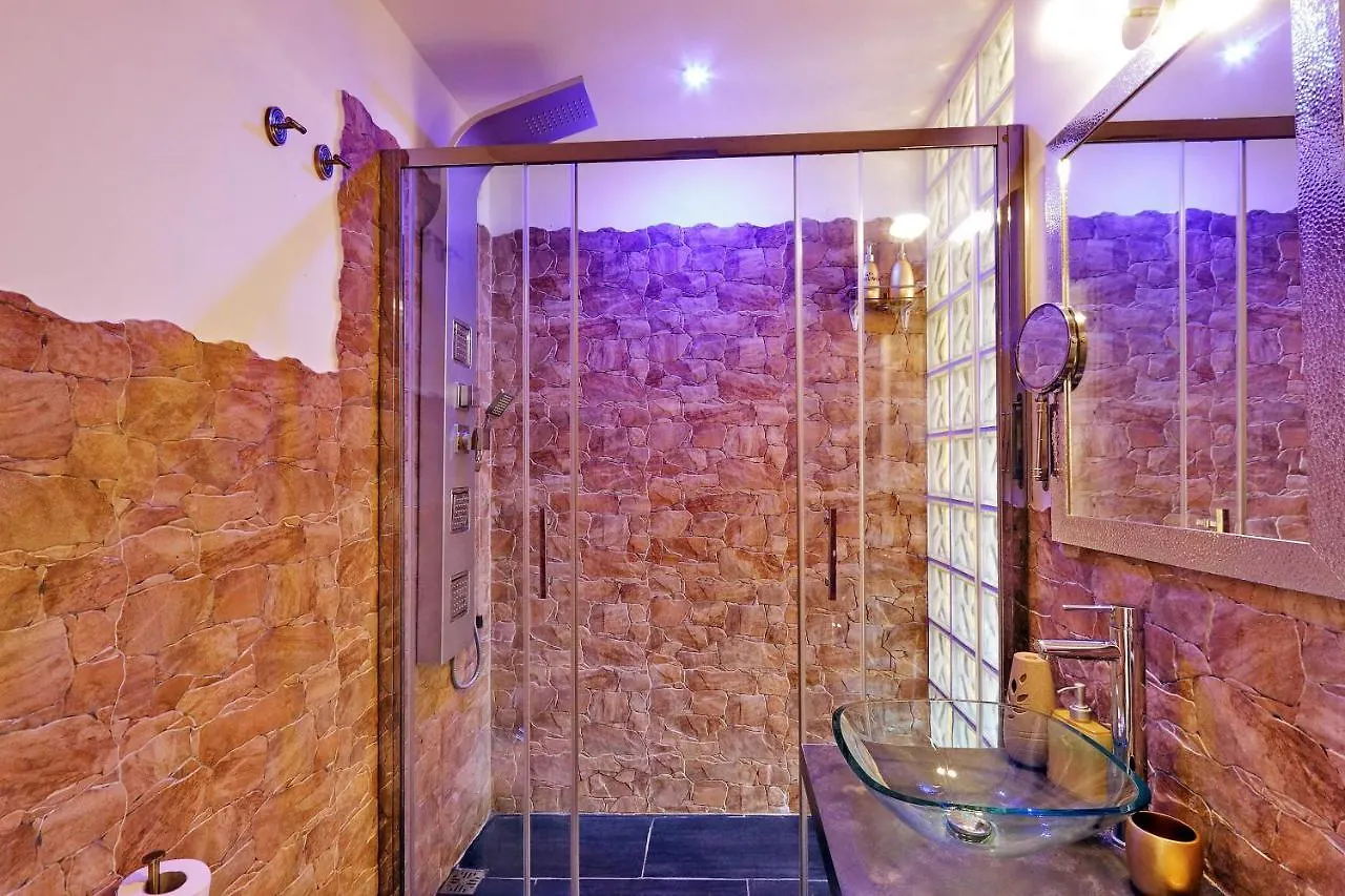 Luxury Domus Amadeus Apartment Rome
